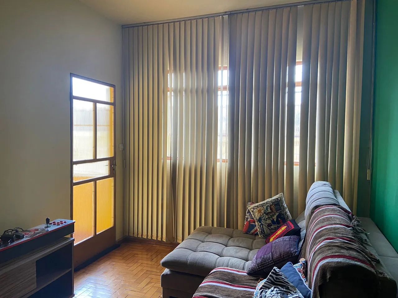 Casa para venda (aceita financiamento), possui 360m² com 4 quartos em bairro Lindeia - Con - Foto 3