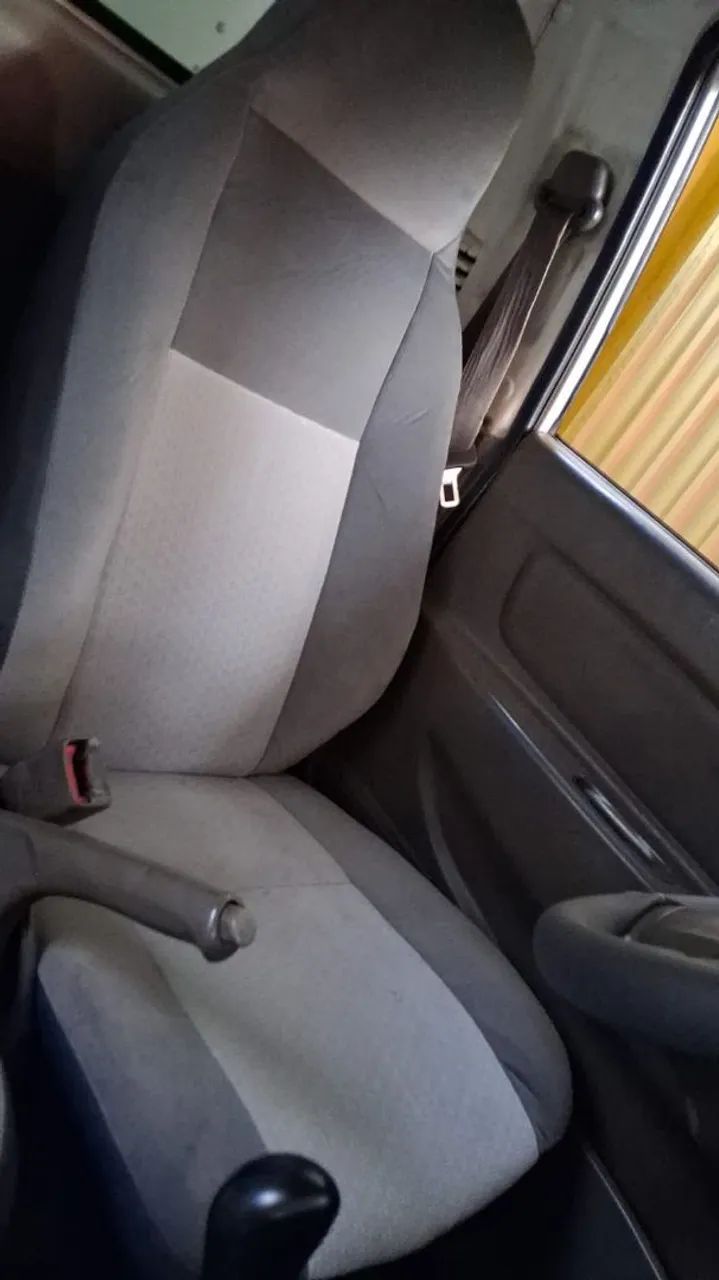 HR 2.5 baú 4 pneus novos, documento ok - Foto 5