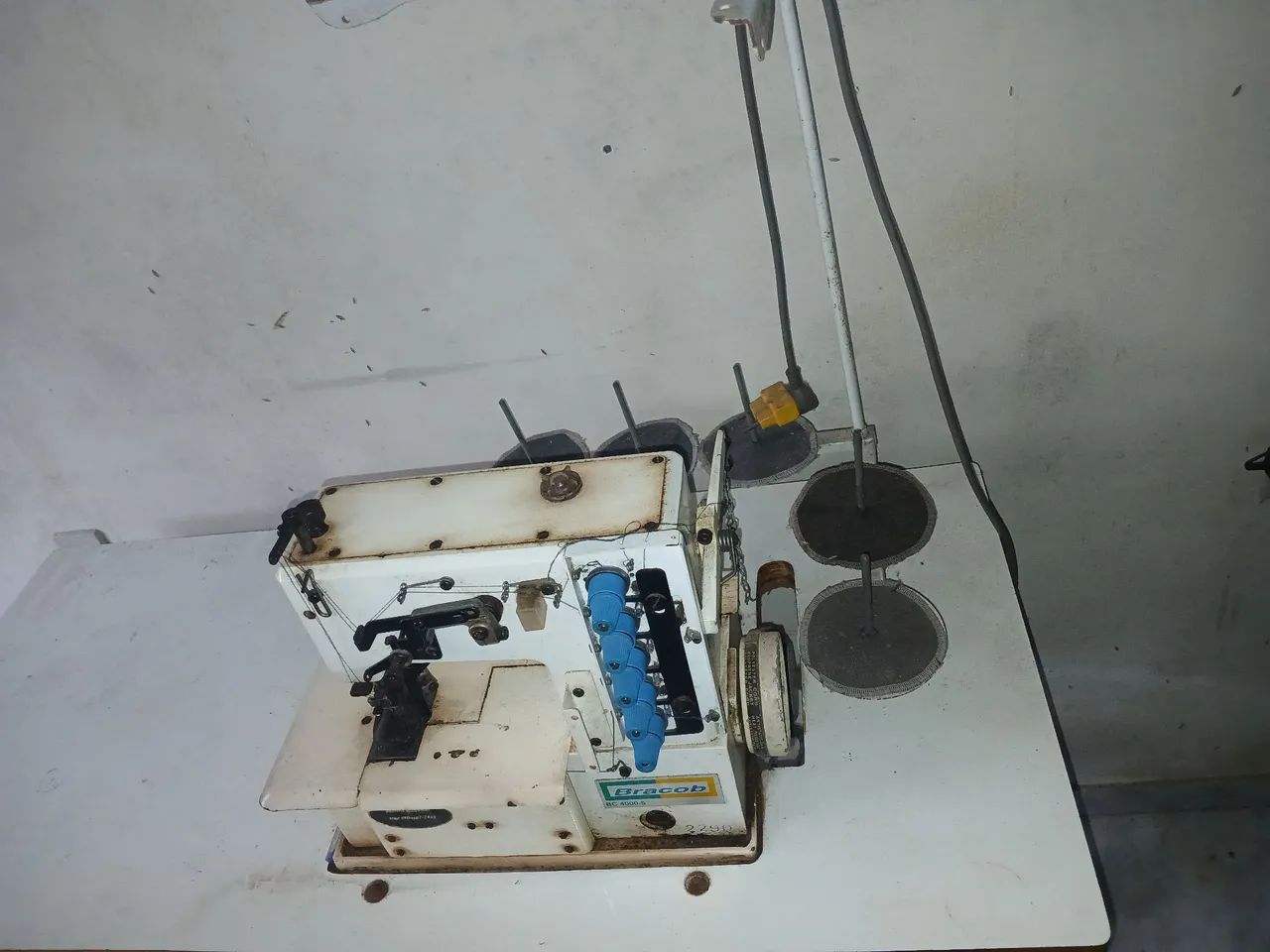 Máquina de Costura galoneira Industrial Bracob BC 4000-5  - Foto 3