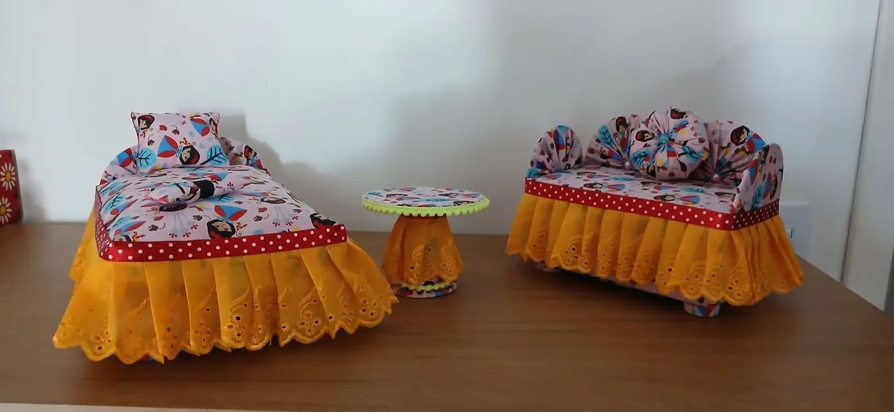 Conjunto de Cama e Sofá para bonecas artesanal