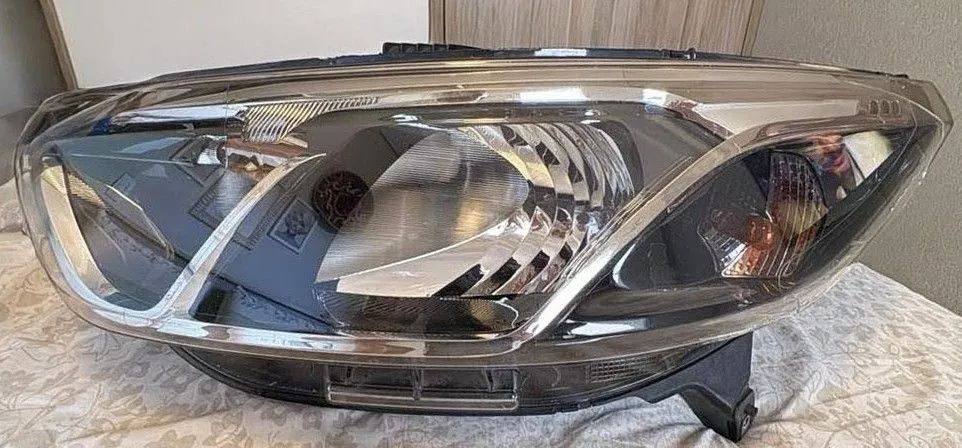 Farol Dianteiro Original Gm Esquerdo Cobalt 2016 a 2018  - Foto 3