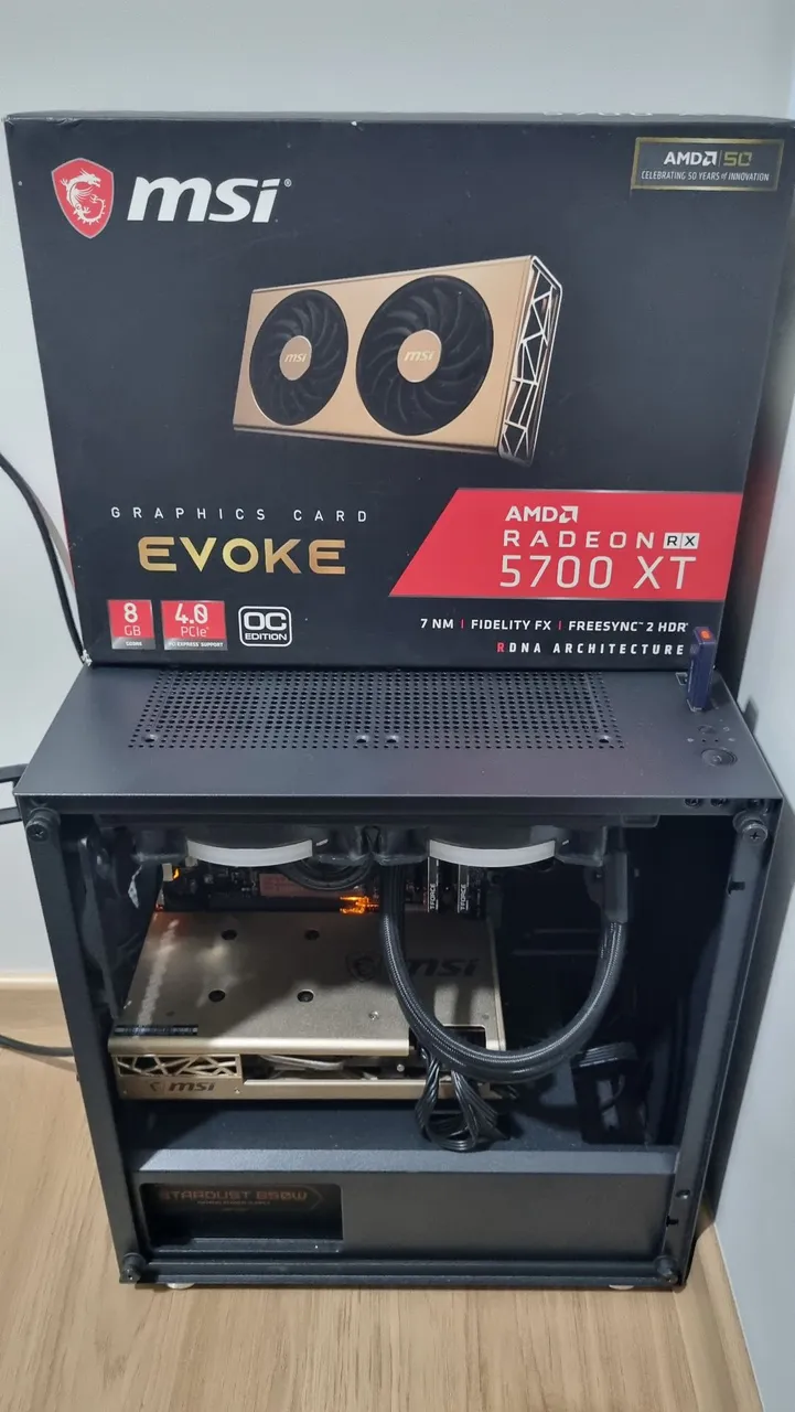 Placa de Vídeo MSI Radeon RX 5700 XT EVOKE OC