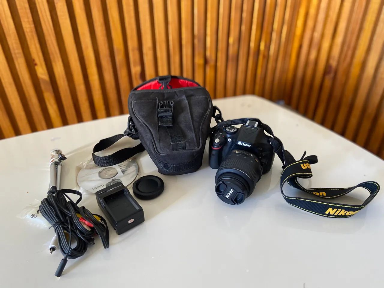 Câmera Nikon D5200 + Lente 18-55mm + Kit Completo / Praticamente não utilizada  - Foto 3