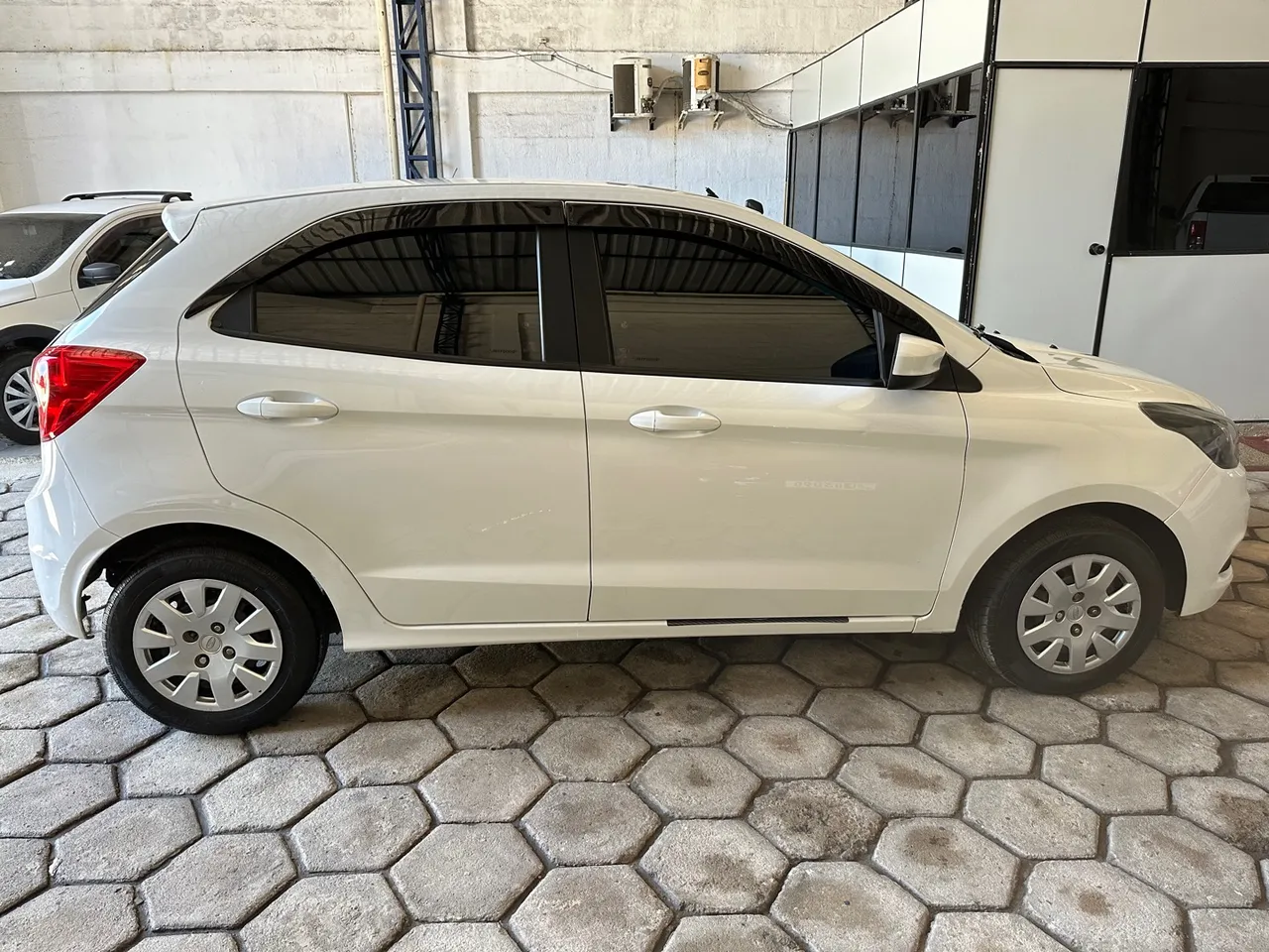 KA HATCH 4P 1.0 COMPLETO 2018 