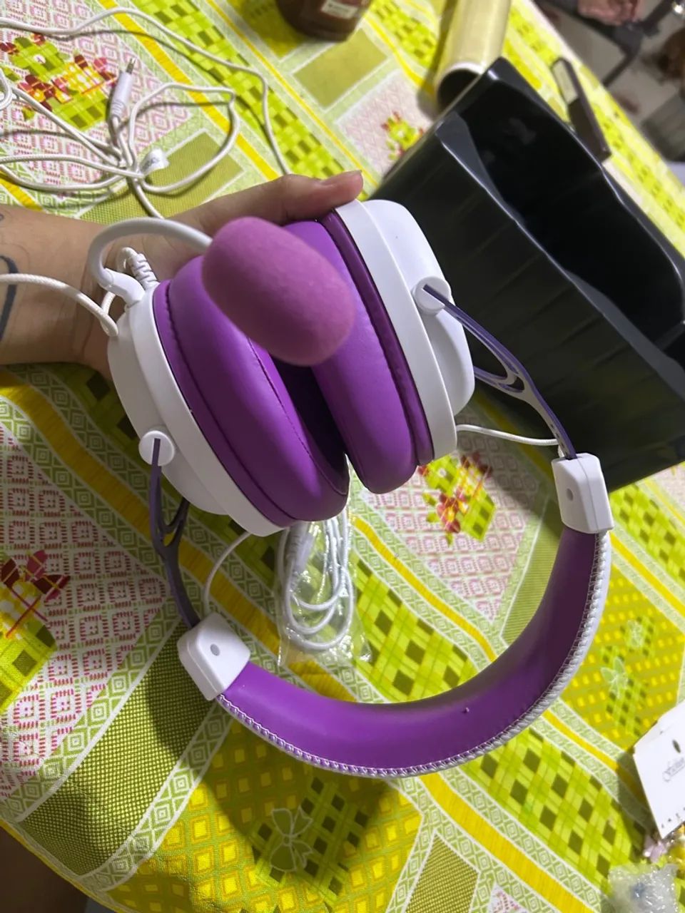 HEADSET GAMER REDRAGON DIOMEDES BRANCO COM ROXO - Foto 2