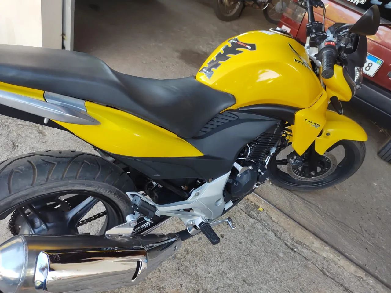 Vende-se ou troco e carro 
