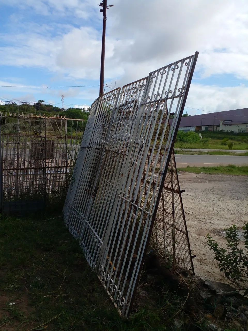 Portões de Ferro - Oportunidade!