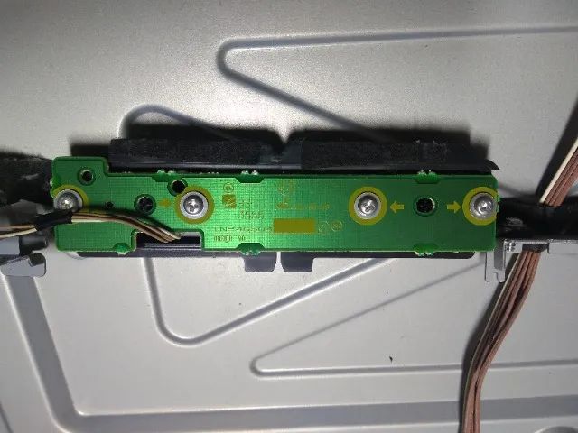 Peças e partes tv Panasonic - tc-l32u30b, leia descrição - Foto 4