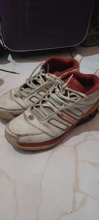 Tênis Adidas basquete