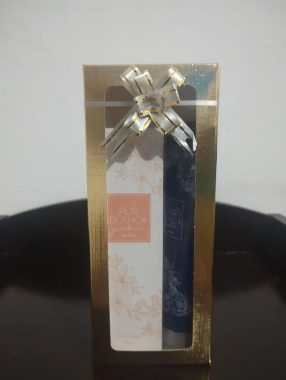 KIT PRESENTE AVON  PERFUME PUR BLANCA  75ML + LOÇÃO PERFUMADA  - R$ 59,90 CADA - Foto 3