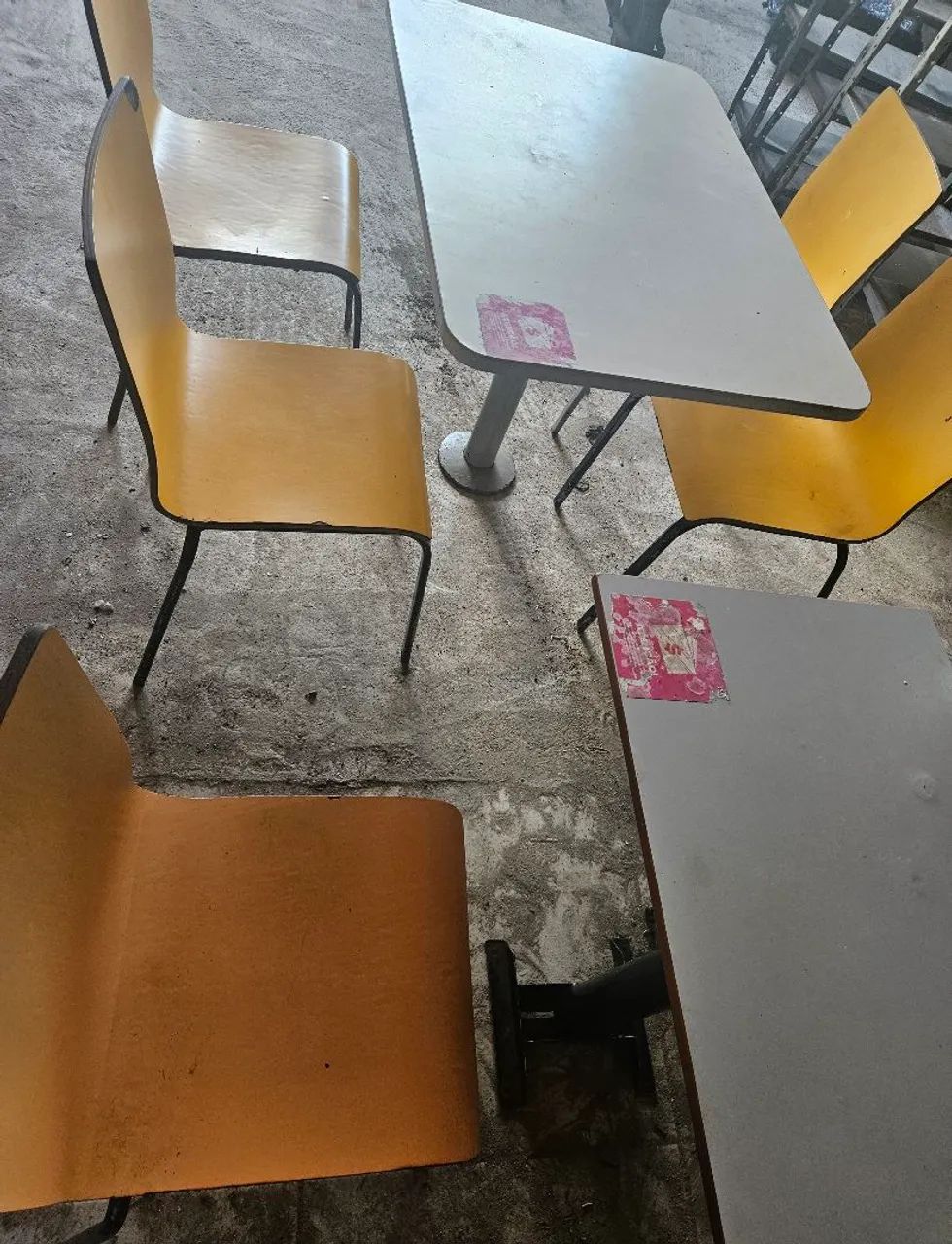 Mesas para sorveteria e lanchonetes. Completa com as cadeiras. - Foto 2