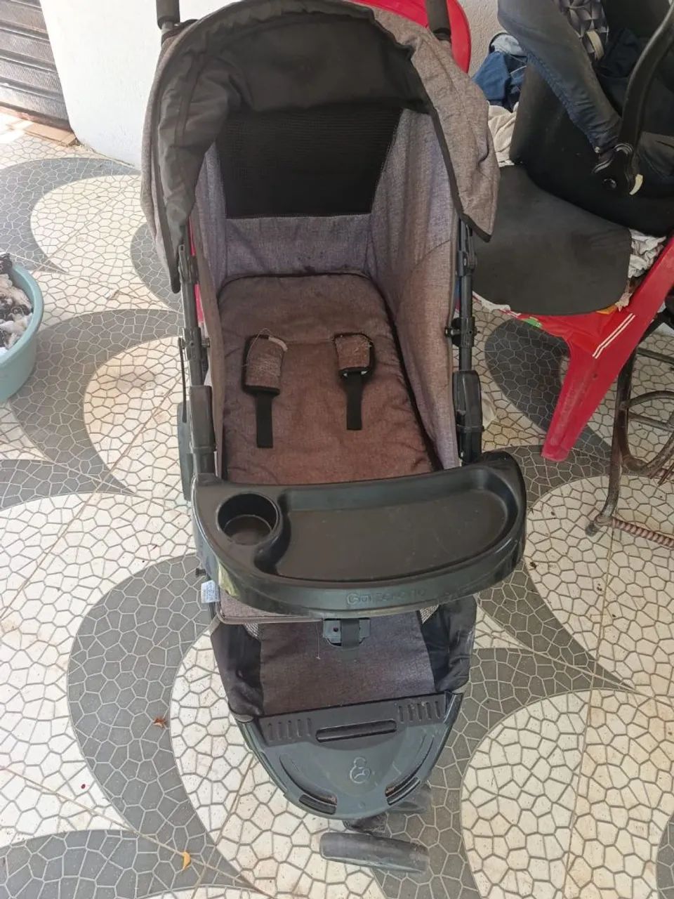 Vendo carrinho de bebê e bebe conforto  - Foto 4
