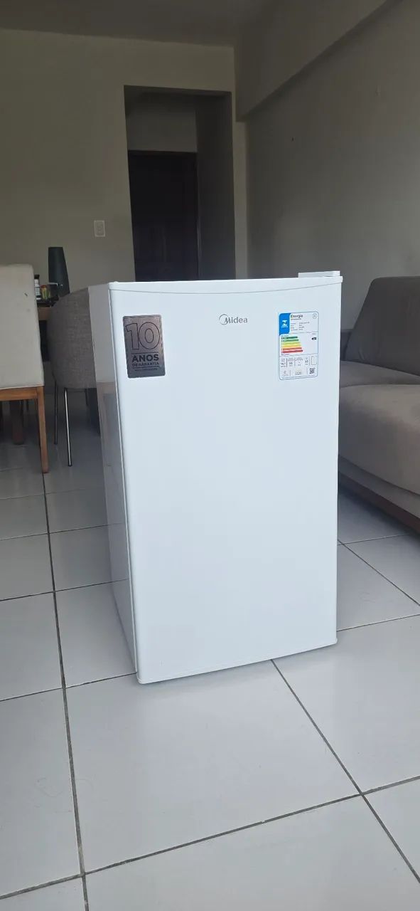 Frigobar Midea MUITO NOVO