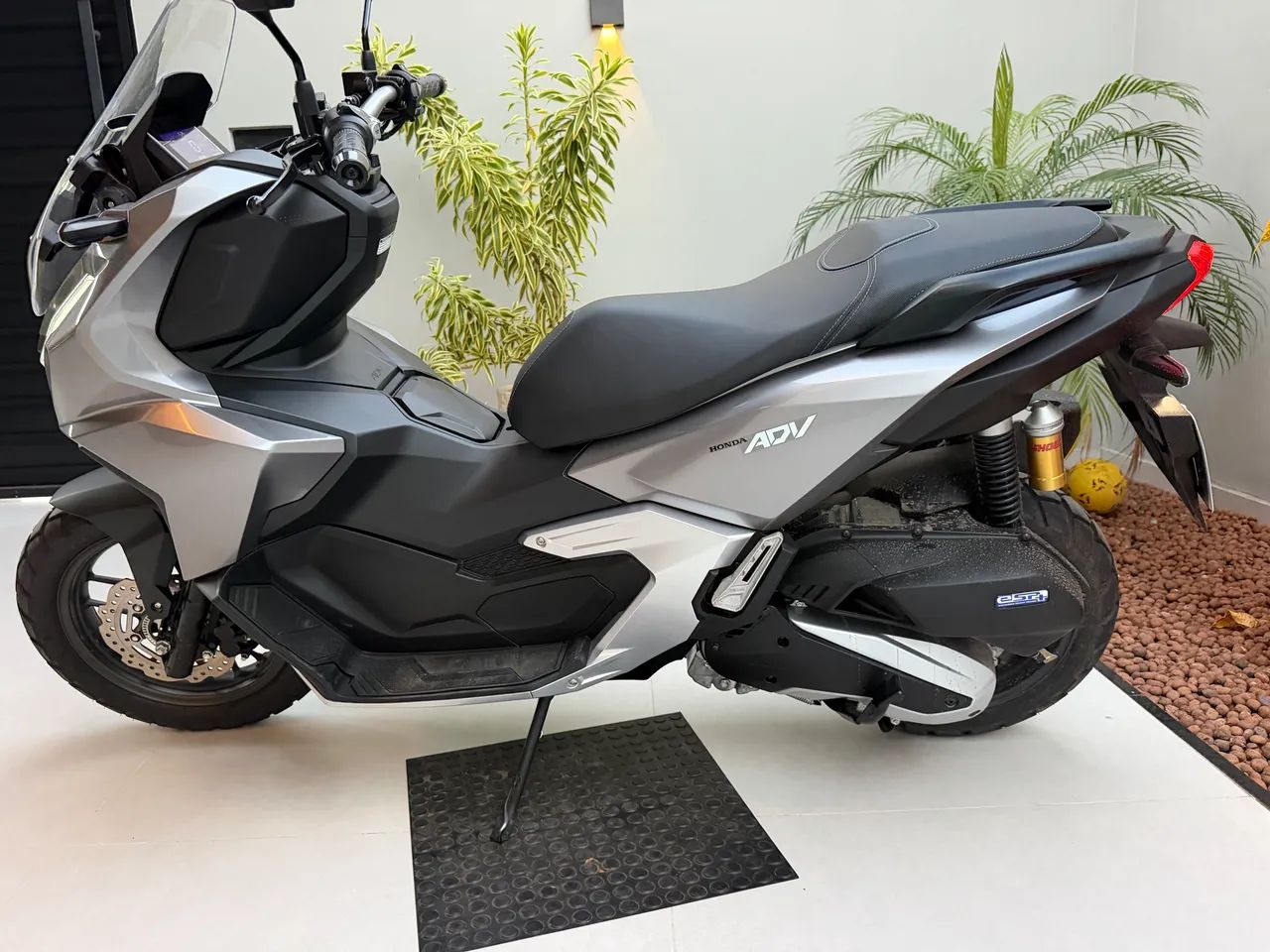 Honda ADV 160  - Foto 4