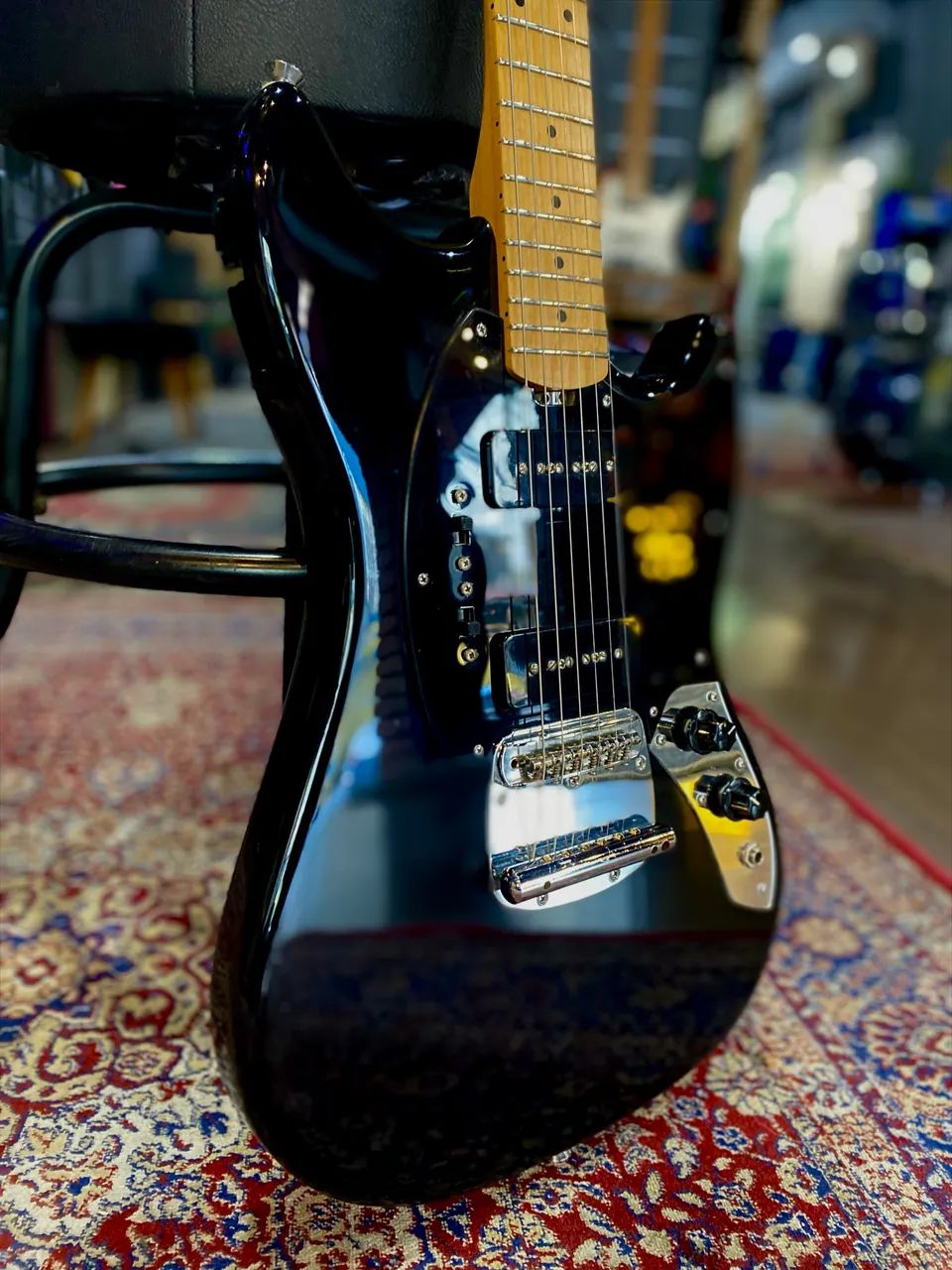 Guitarra Studebaker Mustag usada  - Foto 5