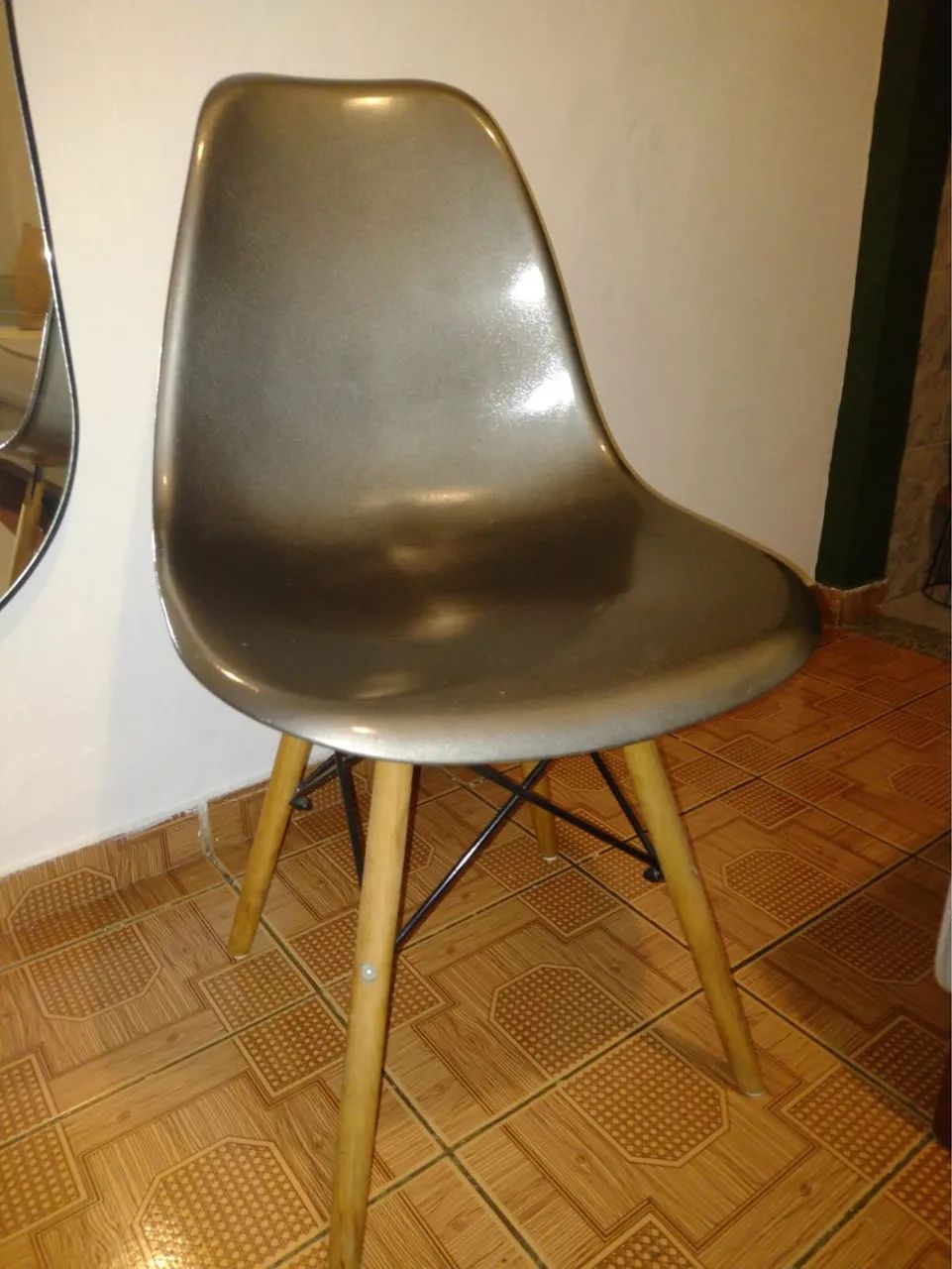 Cadeira eames eiffel465553156200867840