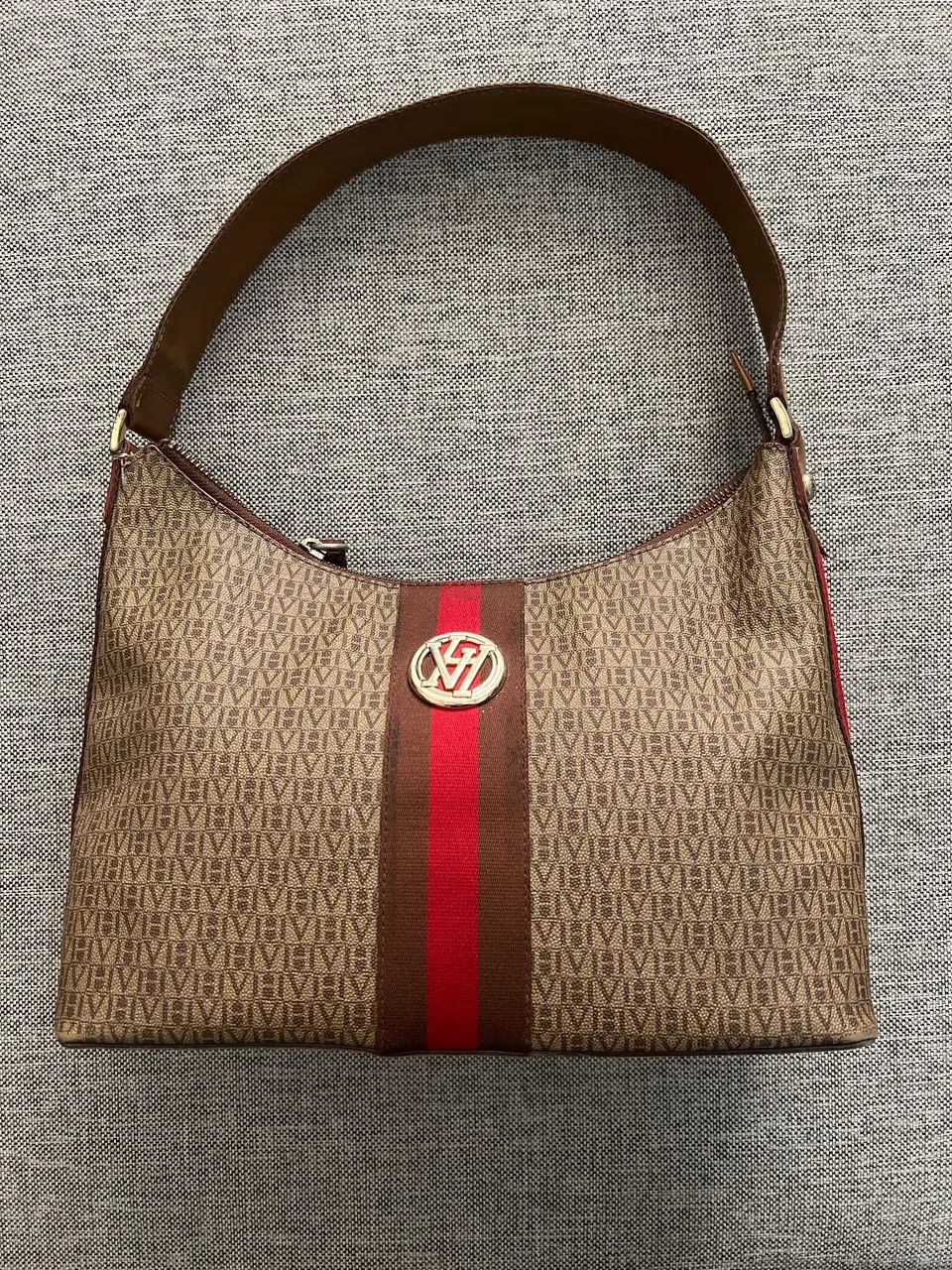 Bolsa Victor Hugo lindíssima impecável 
