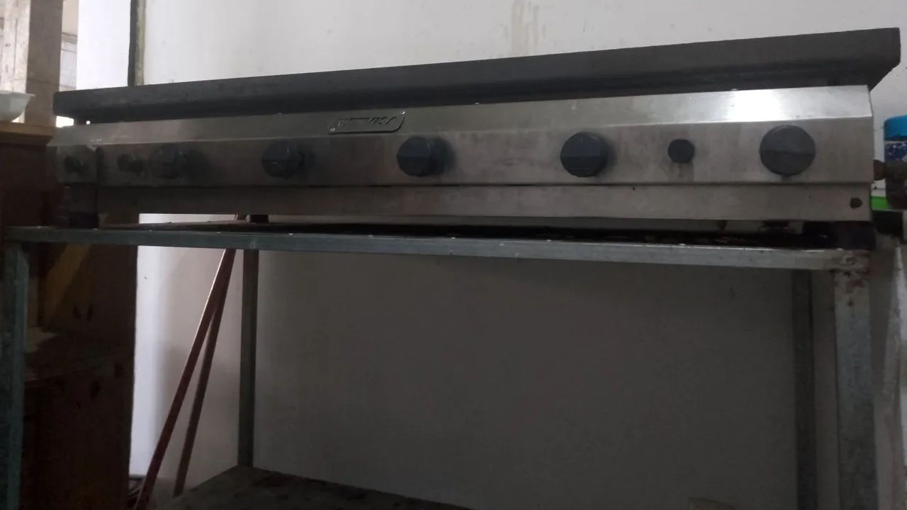 Chapa para lanches, 5 bocas. Acompanha mesa de aço. - Foto 4