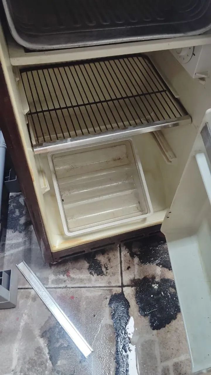 Frigobar springer funcionando perfeitamente i! Valor 400 aceito cartão  - Foto 2