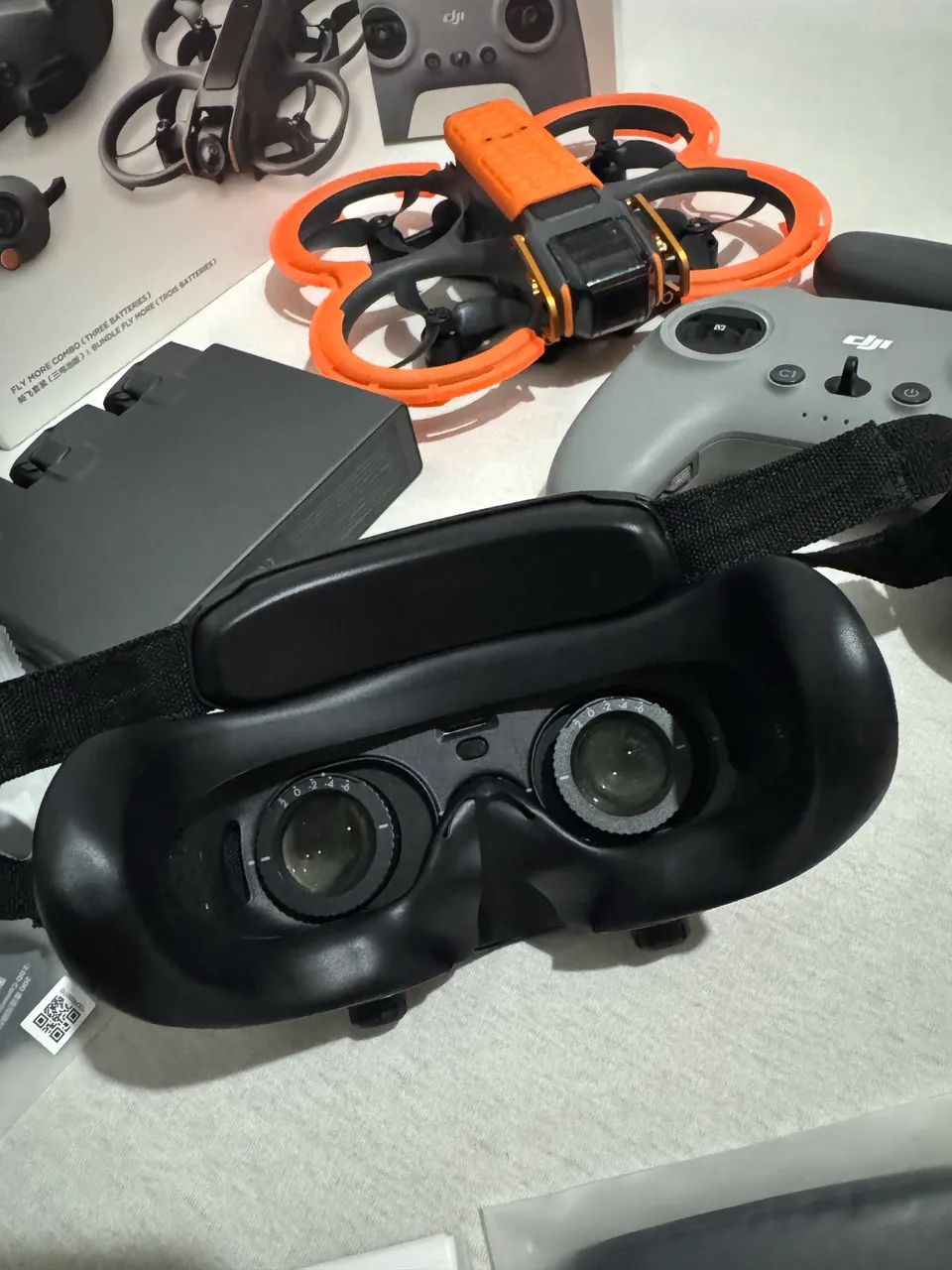 Drone DJI Avata 2 Fly More Combo + acessórios extras - Estado de novo - Foto 5