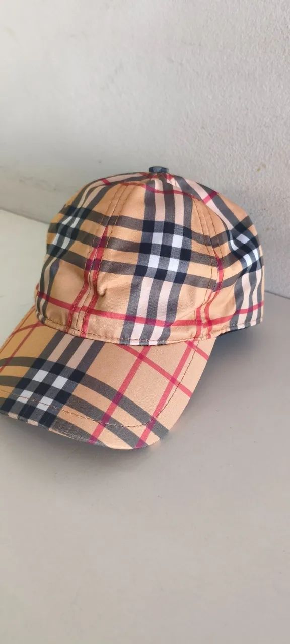 Boné Xadrez Burberry original - Foto 2