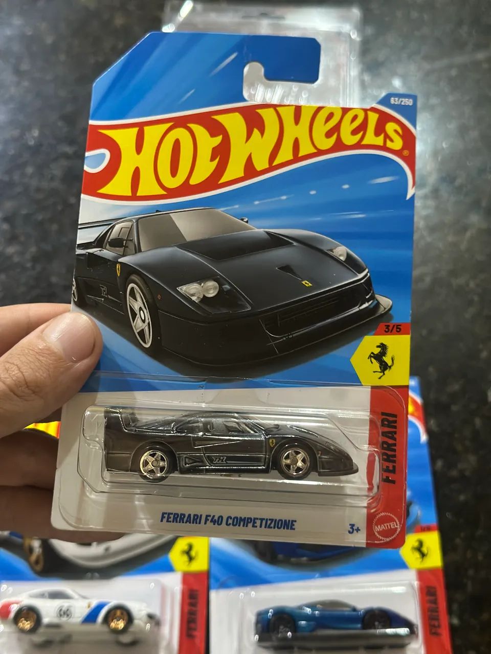 Hot wheels Ferrari F40 STH 2026 Super T Hunt + Protetor Cartela