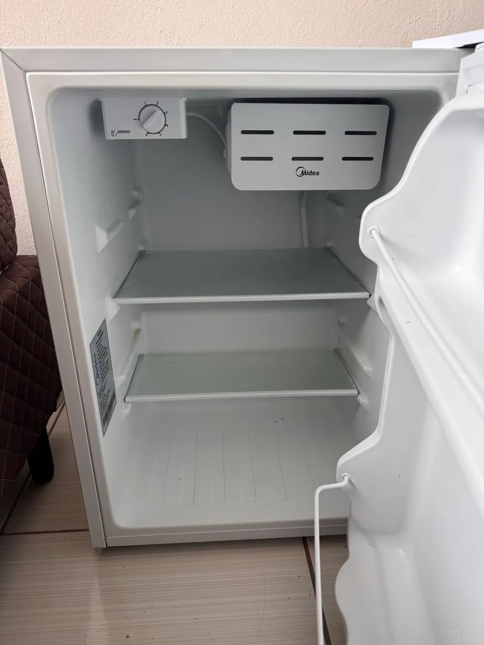 Frigobar midea 67 litros - Foto 3