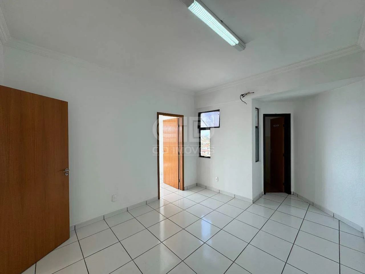 Sala Comercial com 106m² no Ed. Centro Empresarial de Várzea Grande - Foto 5