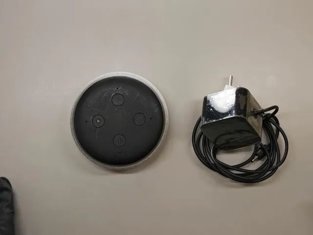 Echo Dot 3ª Geração Alexa Smart Speaker Cinza com Fonte - Foto 3