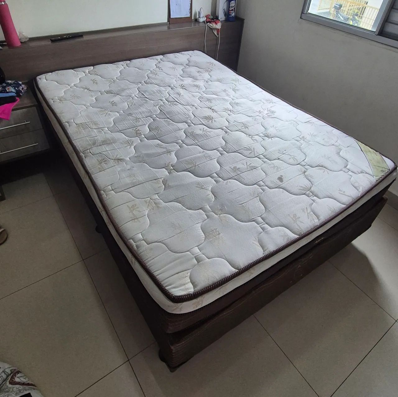 Cama box casal com colchão Ortobom Magnyfic Molas Ensacadas