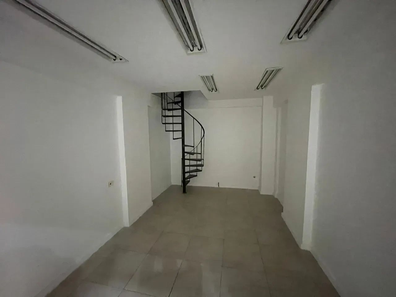 Sala em galeria para alugar com 31m² - Centro - Juiz de Fora - MG - Foto 5