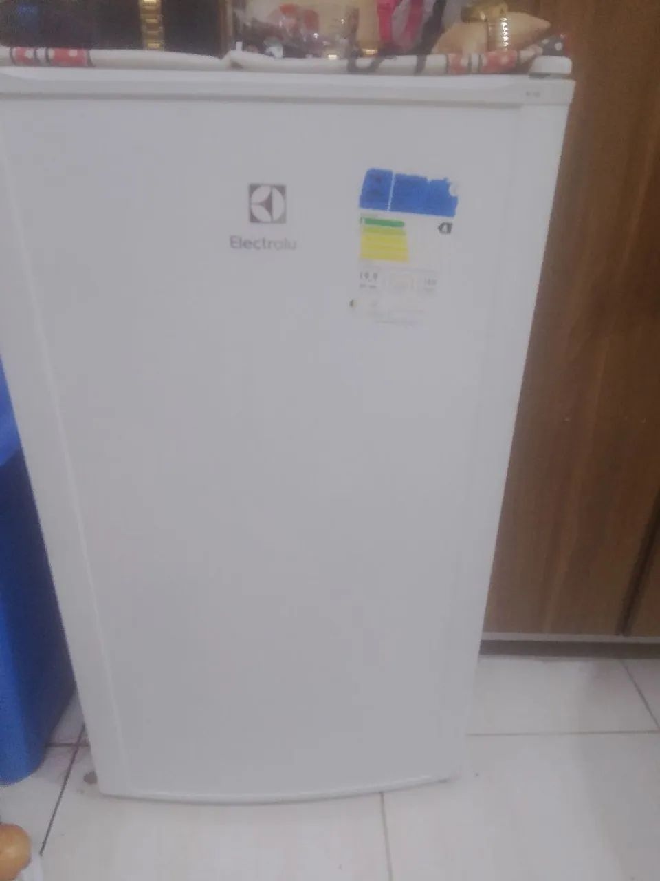 Vendo frigobar Eletrolux 
