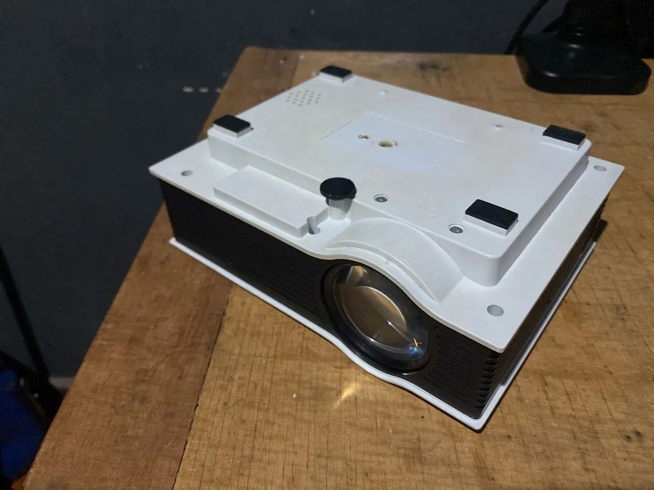 Projetor Mini UC40 Branco - Foto 4