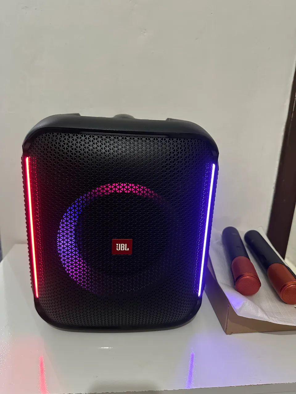 Caixa de som JBL PartyBox encore + 2 microfone  - Foto 2