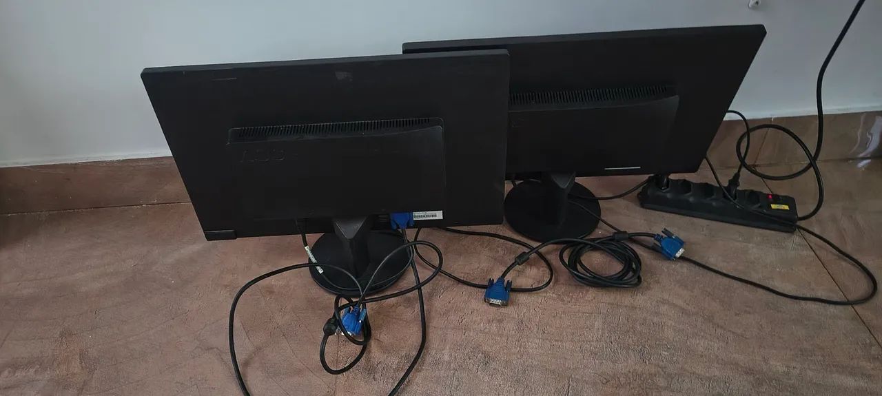 02 MONITORES AOC. 18CM.  - Foto 3