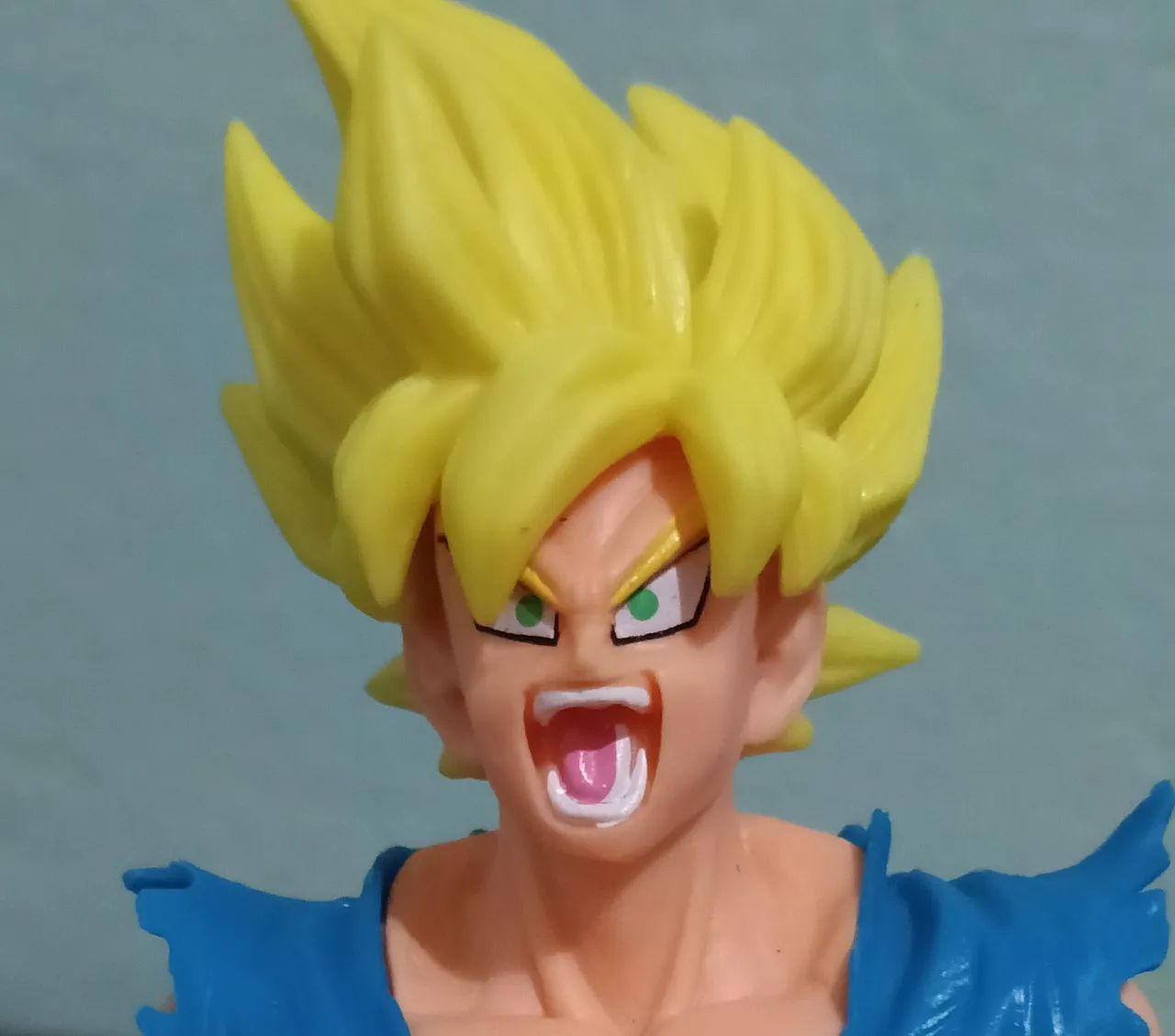 Boneco GOKU SSJ 2 Estatueta 