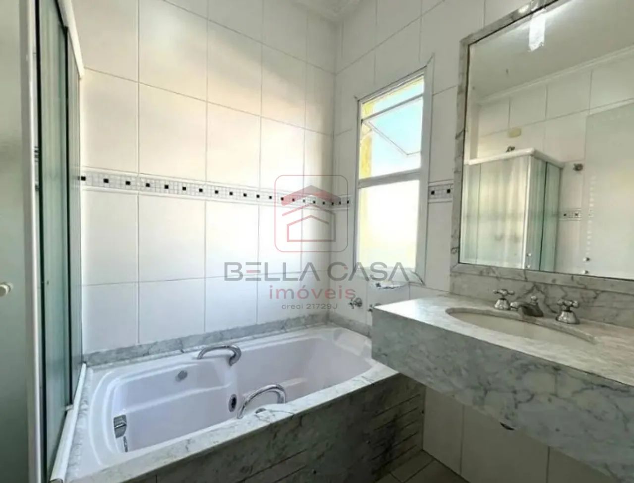 Sobrado de 257m2 com 4 Dormitórios À Venda na Vila Prudente - Foto 2