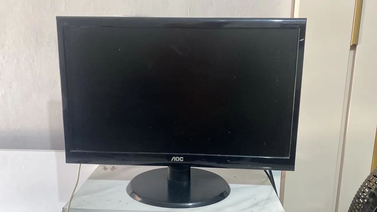 MONITOR AOC 24  POLEGADAS