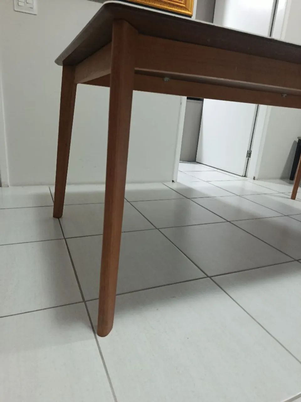 Mesa 180x90, tampo laca e base madeira maciça.. - Foto 2