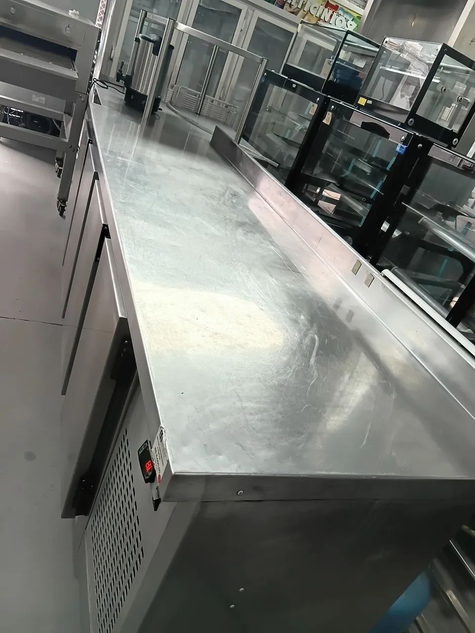 Bancada refrigerada 2.40x0.70 - Foto 4