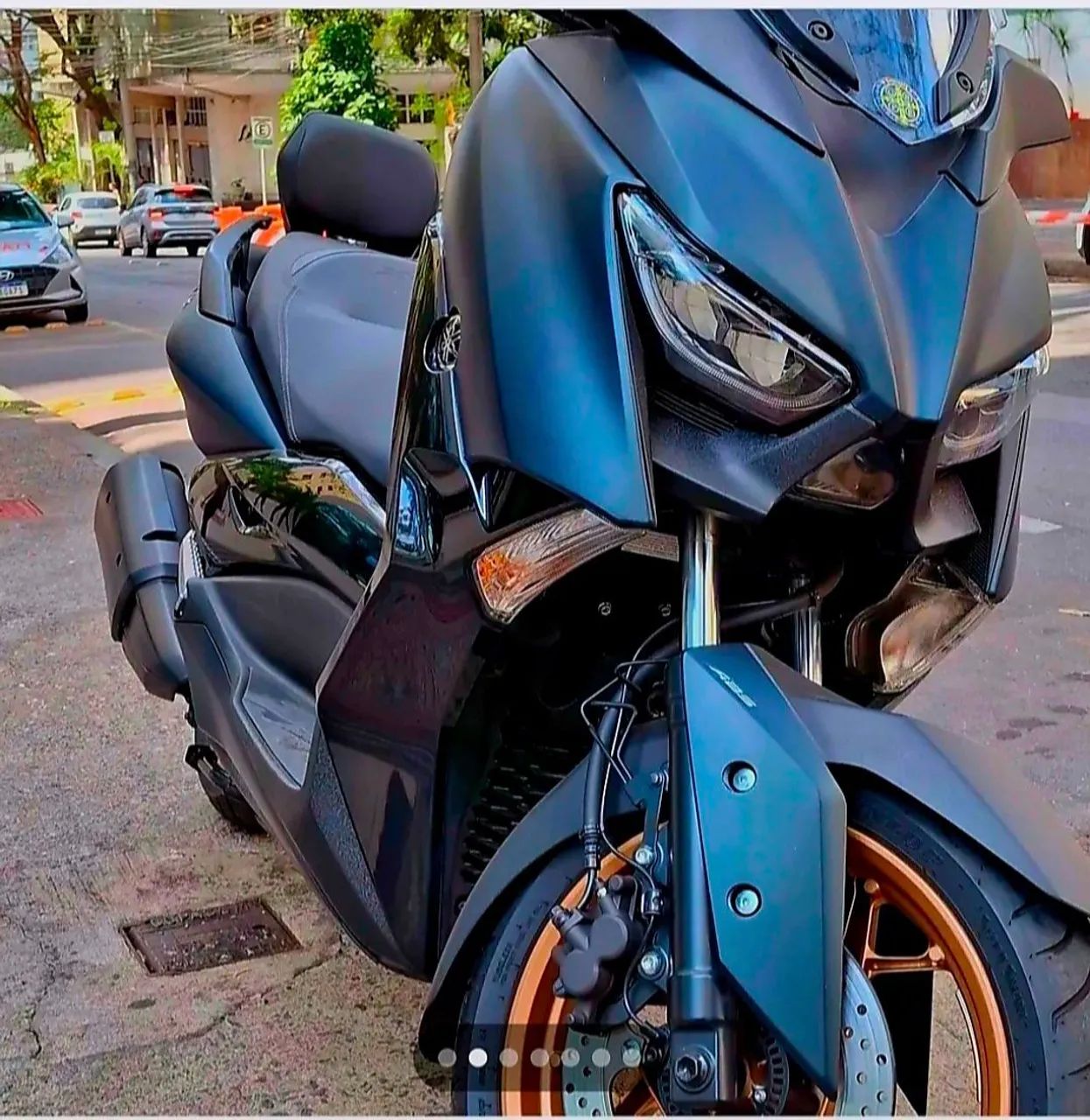 NOVISSIMA. X- MAX COM 1.300 KM
