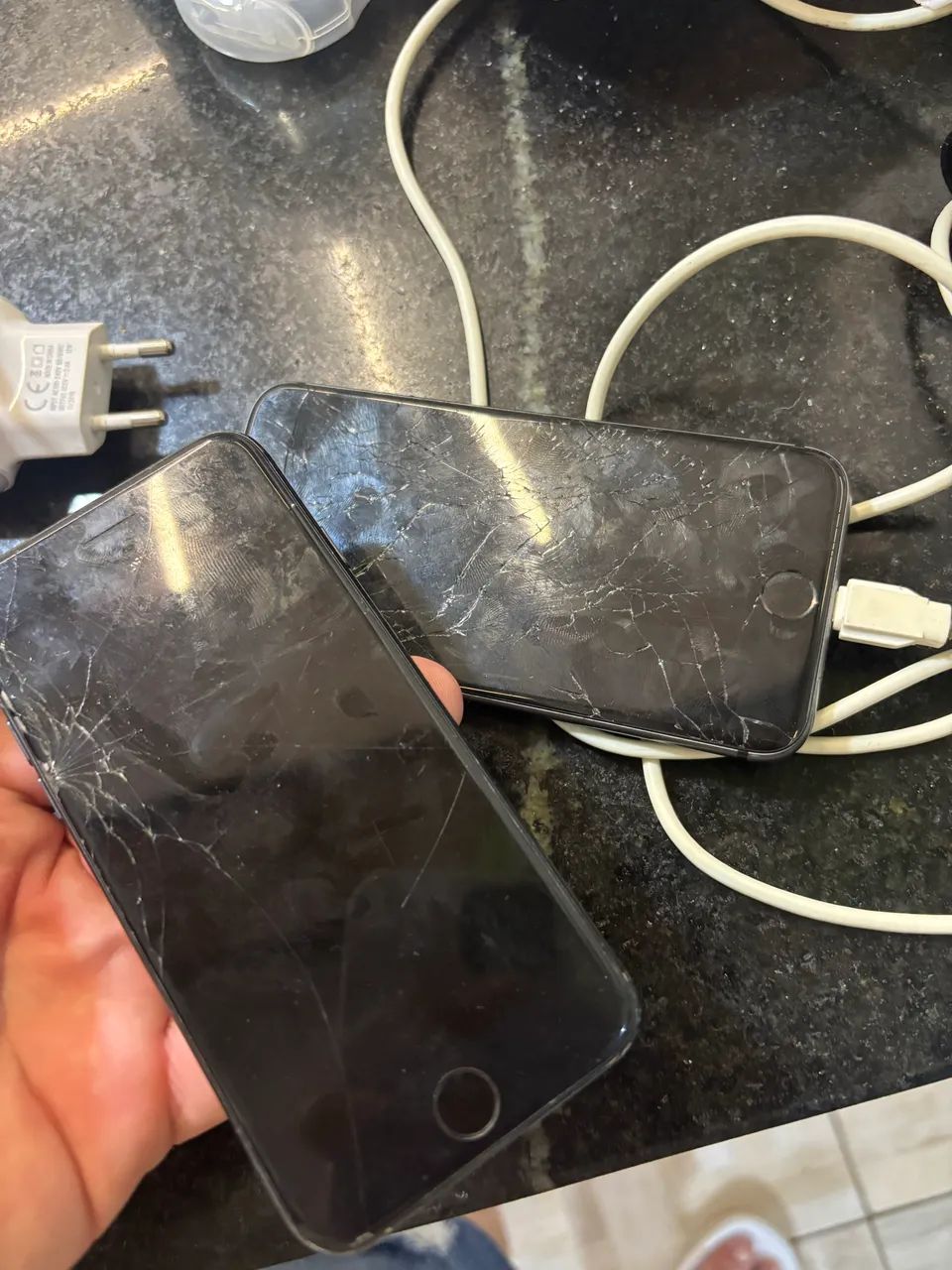 Vendo 2 iPhones 8 e um 7  - Foto 2