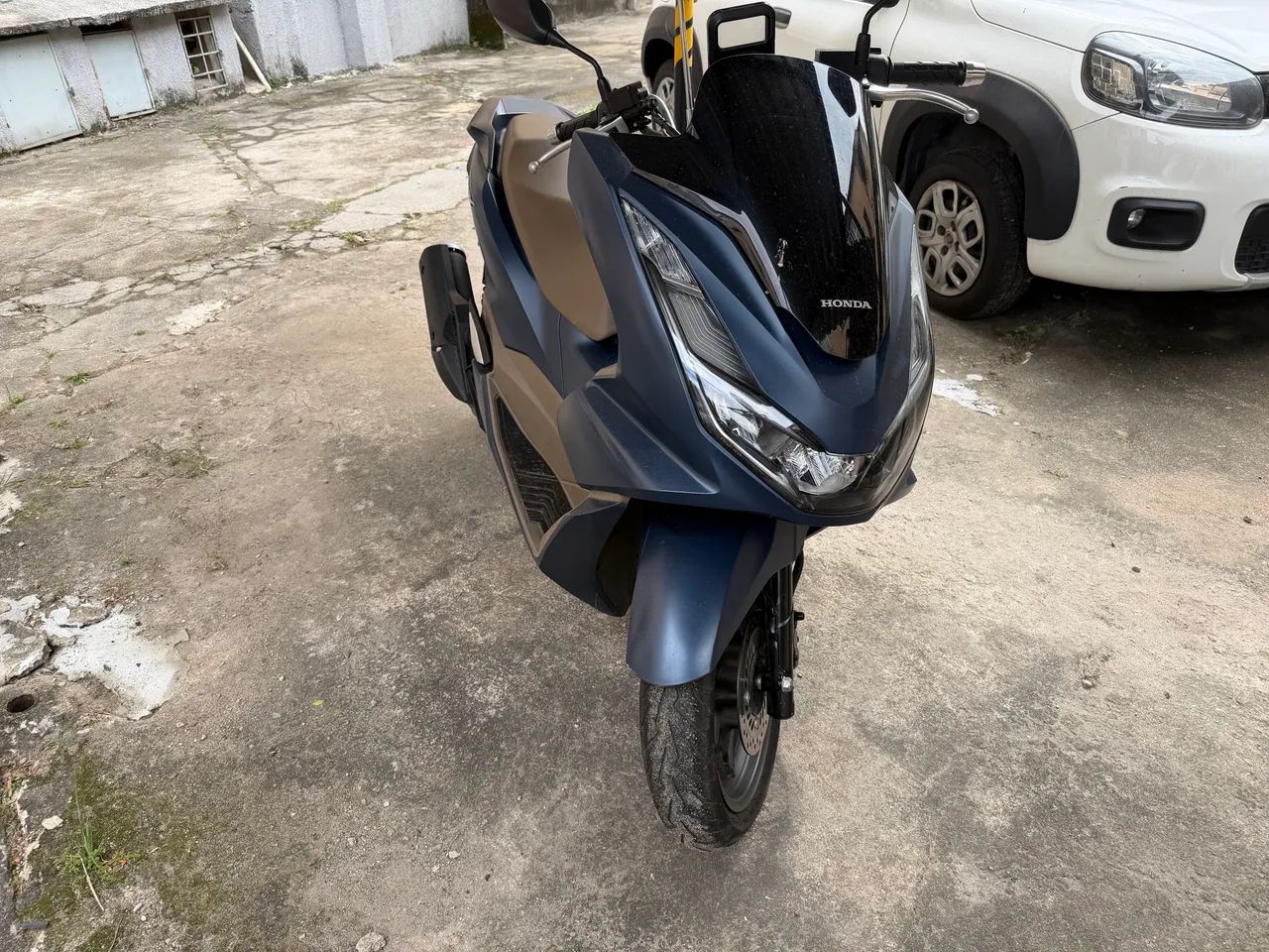 PCX 2024 DLX  - Foto 4