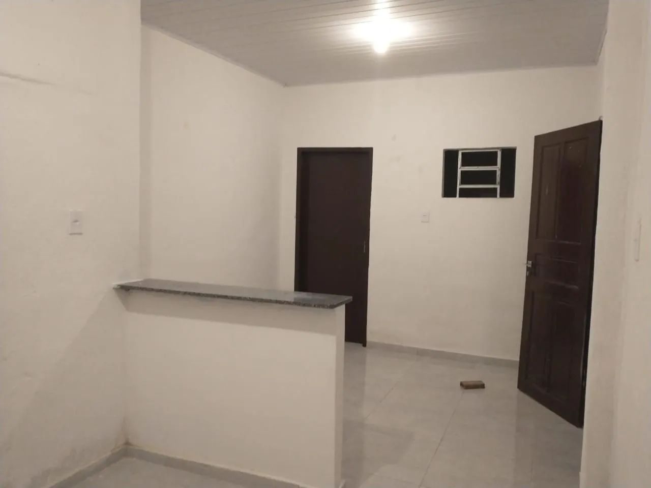 Alugo uma casa no sol nascente 