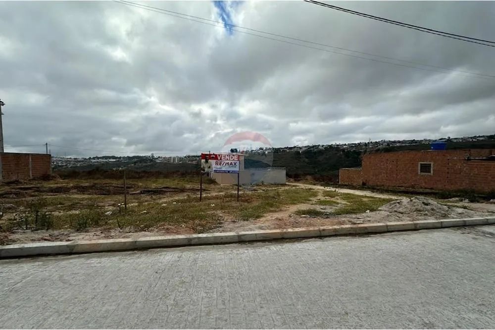 Terreno com 220m² de área . - Foto 3