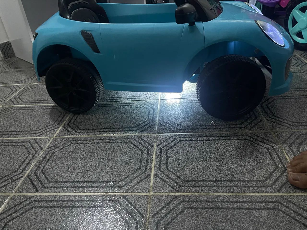 VENDO CARRINHO ELÉTRICO P/ CRIANÇA - Foto 4