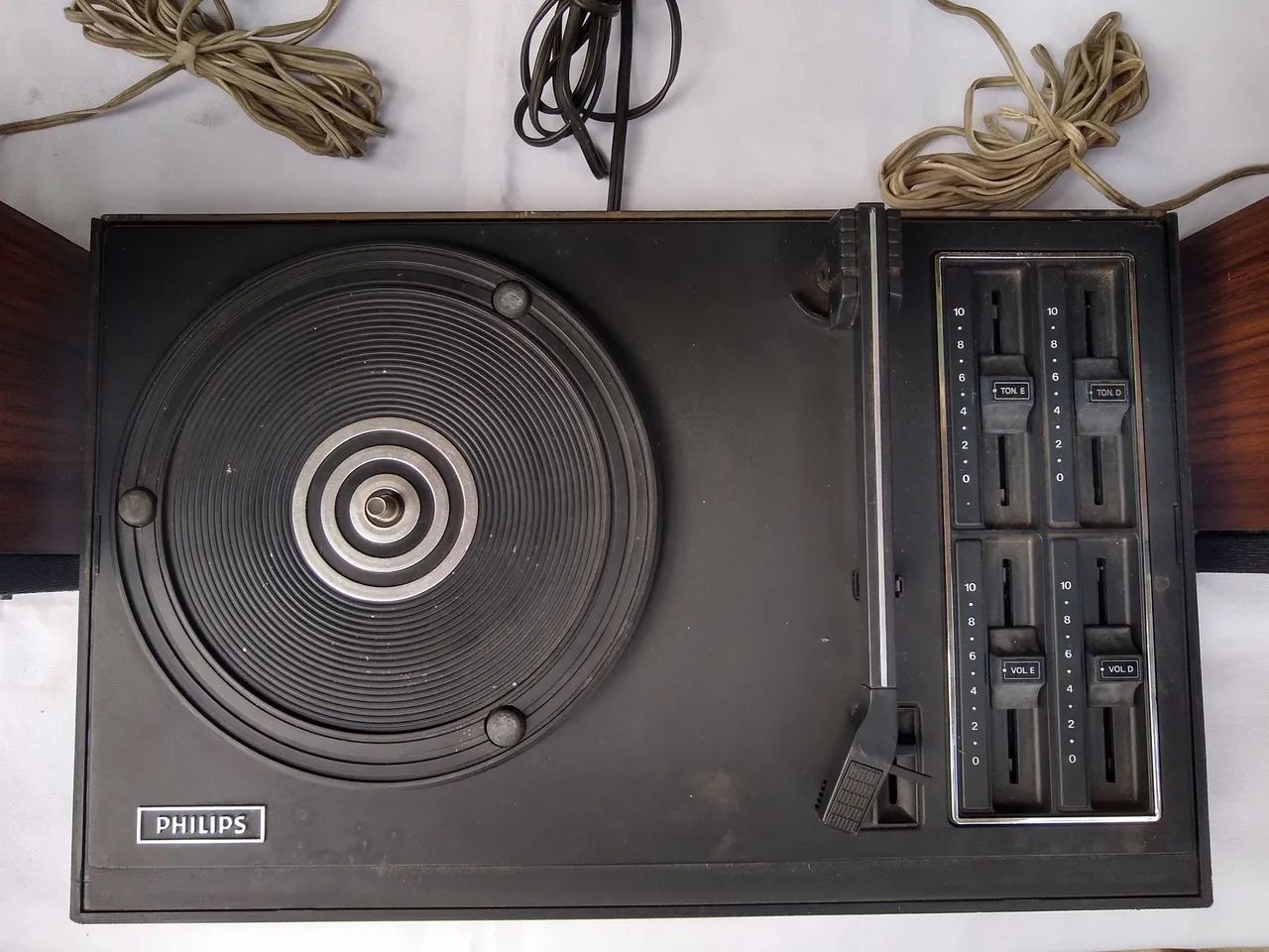 Toca Discos Philips AF-300 Década de 70 Antigus - Foto 3