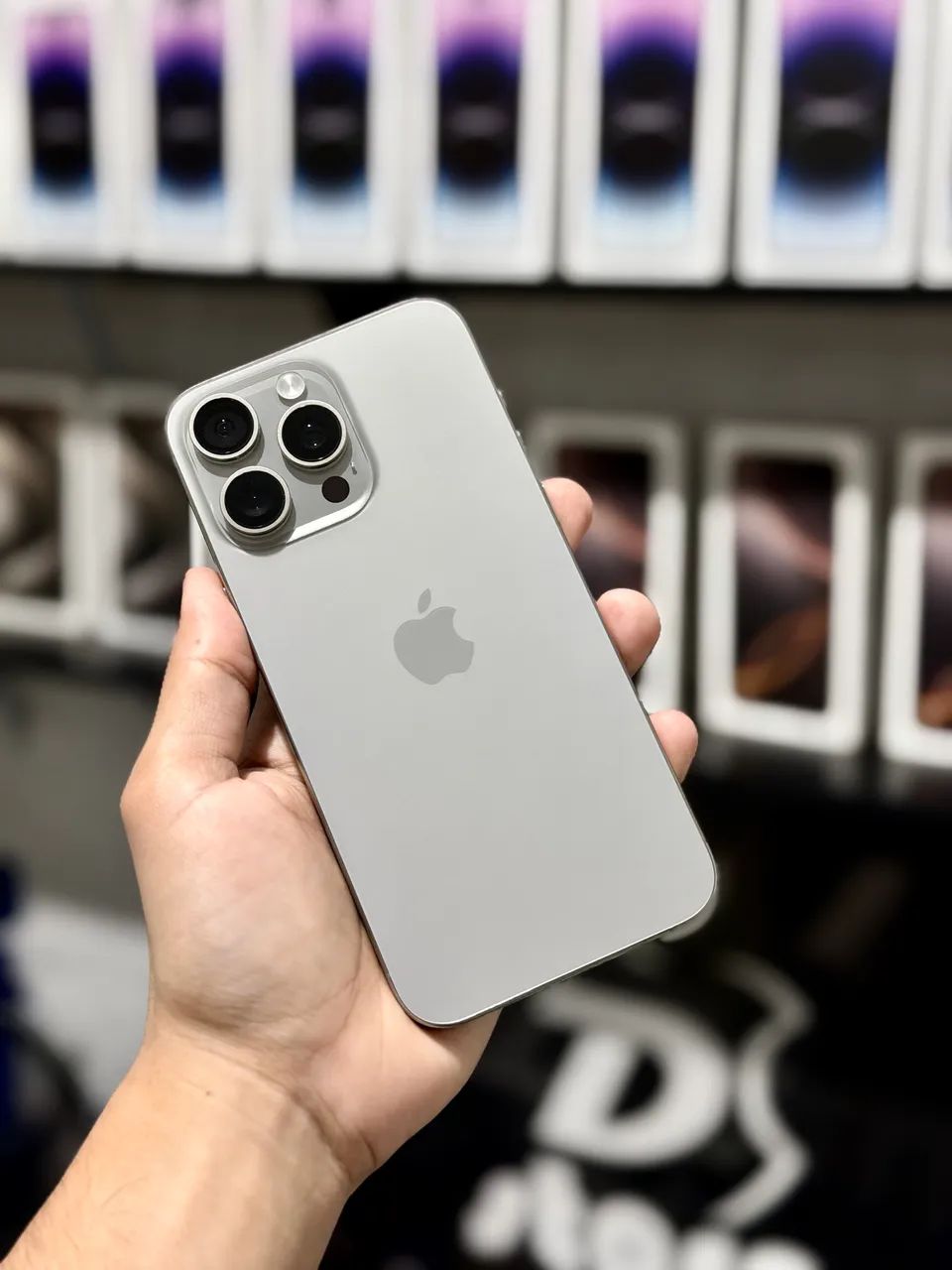 ✅新品同様・100%✨iPhone 15 Pro Max 256GB❣️ iPhone 15 pro max 256gb - Celulares e Smartphones - Parquelândia