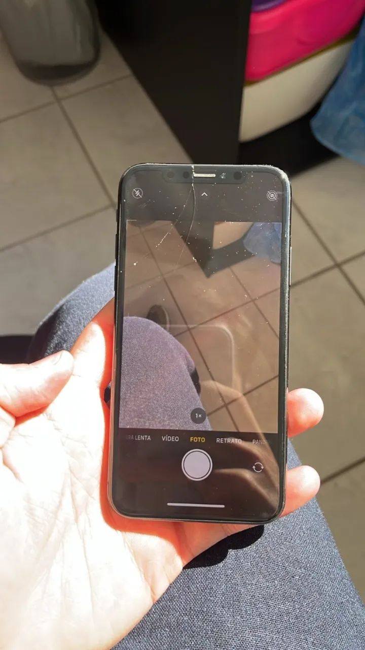 IPHONE XS 64gb USADO LER A LEGENDA !!! - Foto 2