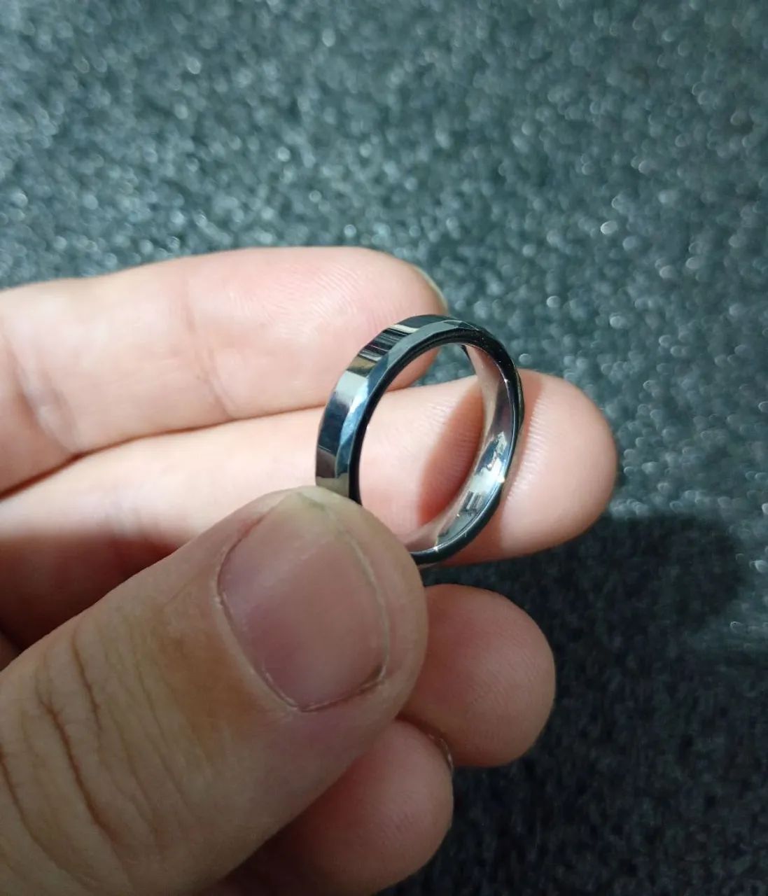 Anel (ou Aliança) de Carboneto de Tungstênio com Bordas Chanfradas